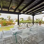 Escada Pool Villa, Near Hanioti #feelslikehome 别墅
