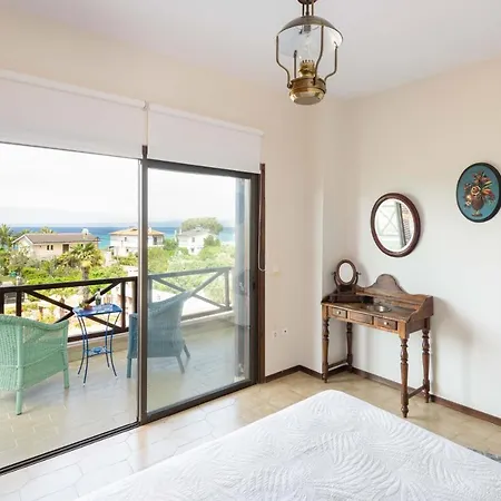 Escada Pool Villa, Near Hanioti #feelslikehome Villa *