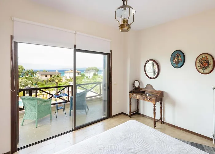 Escada Pool Villa, Near Hanioti #feelslikehome Villa *