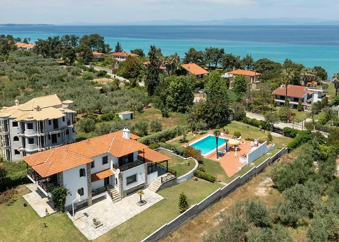 Villa Escada Pool Villa, Near Hanioti #feelslikehome *