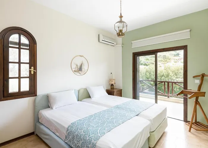 Escada Pool Villa, Near Hanioti #feelslikehome Villa